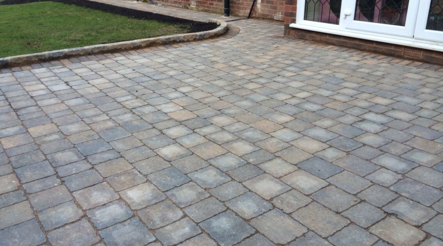 Resin driveway in Swansea